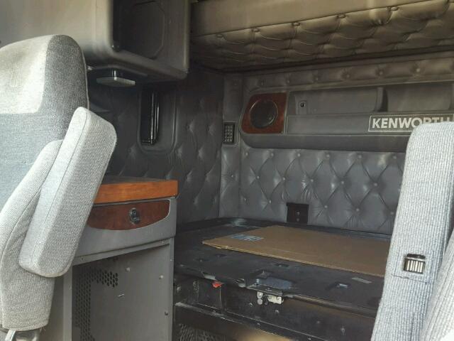 1XKTD49X79J239985 - 2009 KENWORTH CONSTRUCTI GRAY photo 6