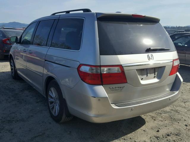 5FNRL38867B077977 - 2007 HONDA ODYSSEY TO SILVER photo 3