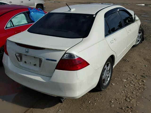 JHMCN36457C003297 - 2007 HONDA ACCORD HYB WHITE photo 4