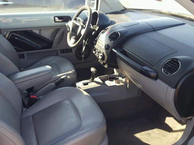 3VWPF31Y36M319270 - 2006 VOLKSWAGEN NEW BEETLE 蓝色 照片 5