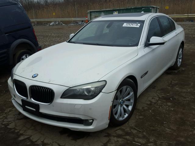 WBAKA83509CY34337 - 2009 BMW 750 I WHITE photo 2