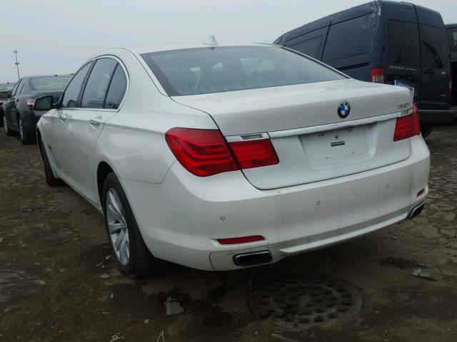 WBAKA83509CY34337 - 2009 BMW 750 I WHITE photo 3