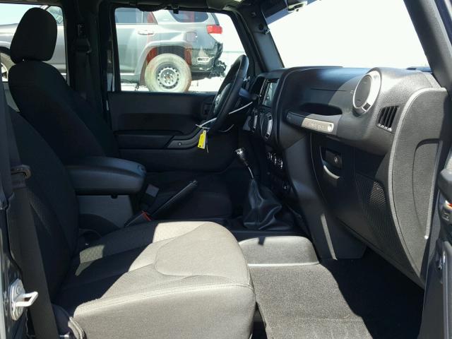 1C4AJWAG5HL564964 - 2017 JEEP WRANGLER S GRAY photo 5