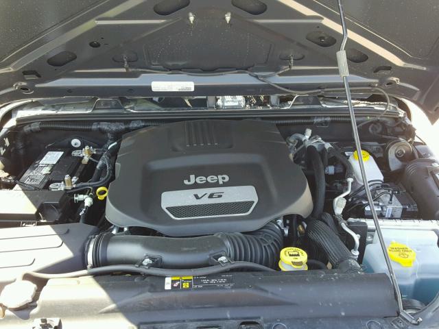 1C4AJWAG5HL564964 - 2017 JEEP WRANGLER S GRAY photo 7