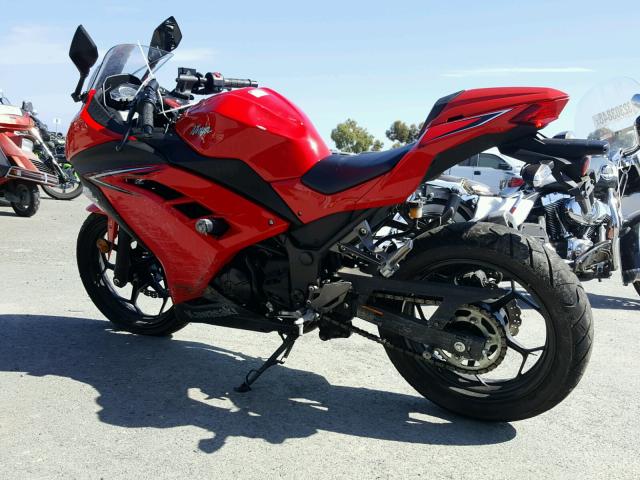 JKAEX8B1XGDA32704 - 2016 KAWASAKI EX300 B RED photo 3