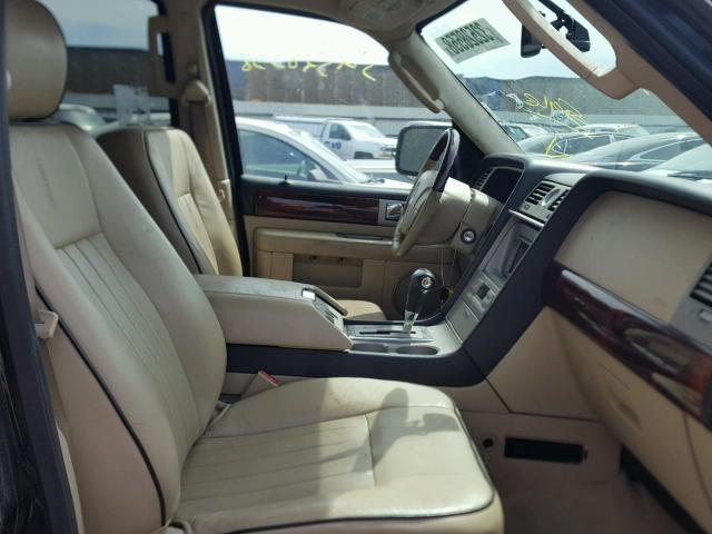 5LMFU27546LJ19133 - 2006 LINCOLN NAVIGATOR 黑色 照片 5