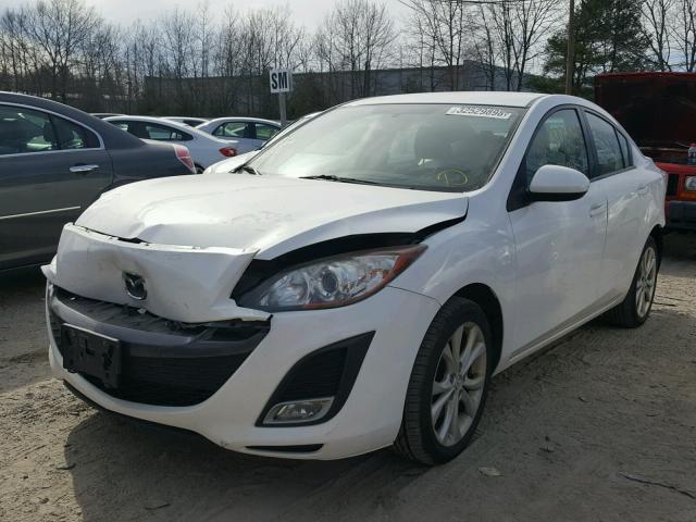 JM1BL1U66B1378776 - 2011 MAZDA 3 S WHITE photo 2