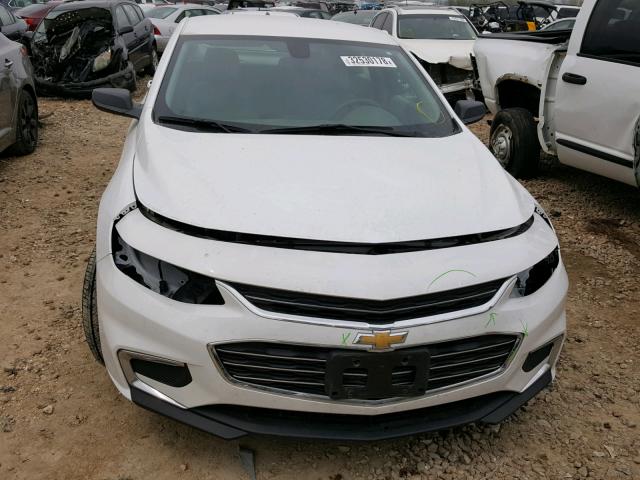 1G1ZC5ST9HF258926 - 2017 CHEVROLET MALIBU LS თეთრი ფოტო 9