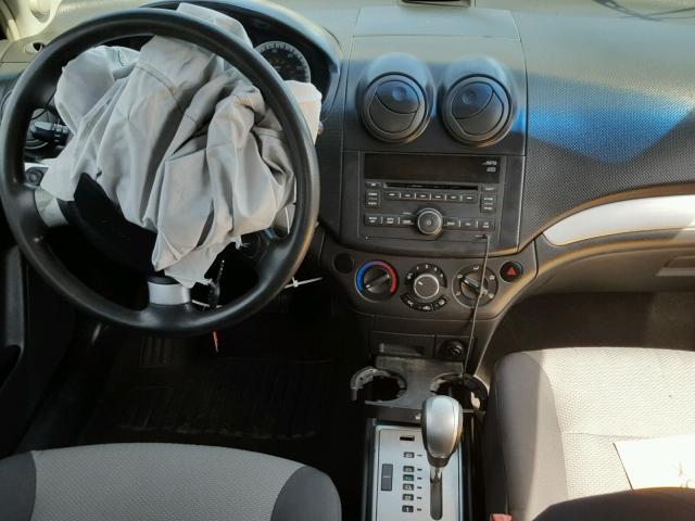 KL1TD6DE6BB119793 - 2011 CHEVROLET AVEO LS RED photo 9