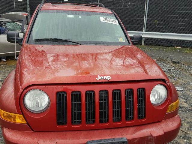 1J4GK38KX5W645950 - 2005 JEEP LIBERTY RE RED photo 9