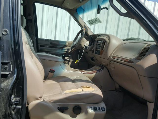 5LMPU28L1XLJ05435 - 1999 LINCOLN NAVIGATOR BLACK photo 5