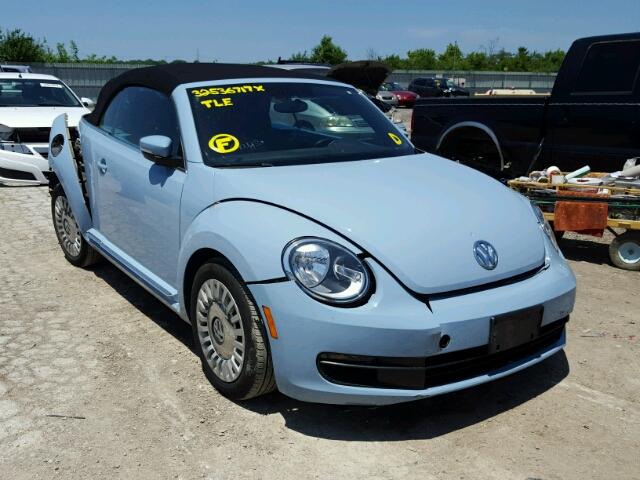 3VW5P7AT3DM816624 - 2013 VOLKSWAGEN BEETLE BLUE photo 1