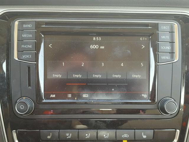 1VWDT7A38HC053627 - 2017 VOLKSWAGEN PASSAT R-L WHITE photo 9