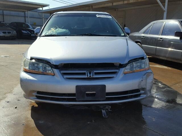 1HGCG16552A045337 - 2002 HONDA ACCORD EX SILVER photo 9