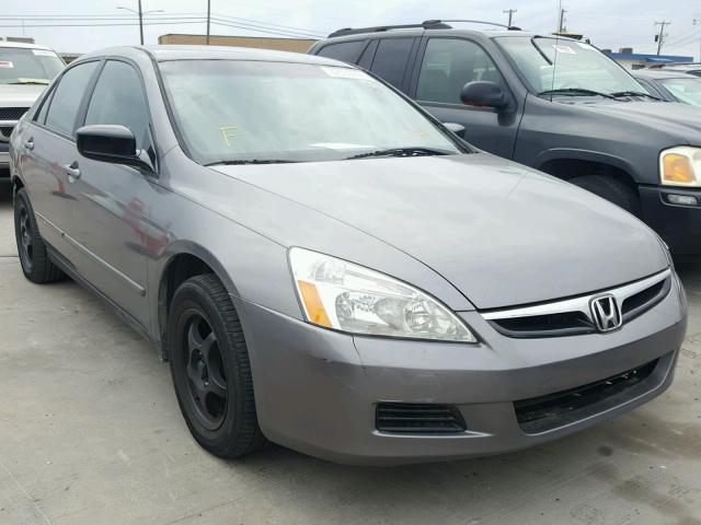 1HGCM56183A120045 - 2003 HONDA ACCORD DX GRAY photo 1