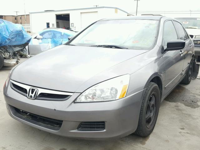 1HGCM56183A120045 - 2003 HONDA ACCORD DX GRAY photo 2