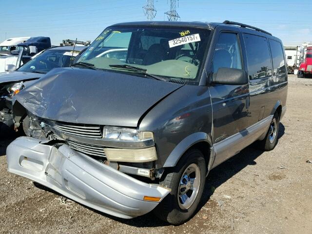 1GNDM19W2YB108095 - 2000 CHEVROLET ASTRO GRAY photo 2