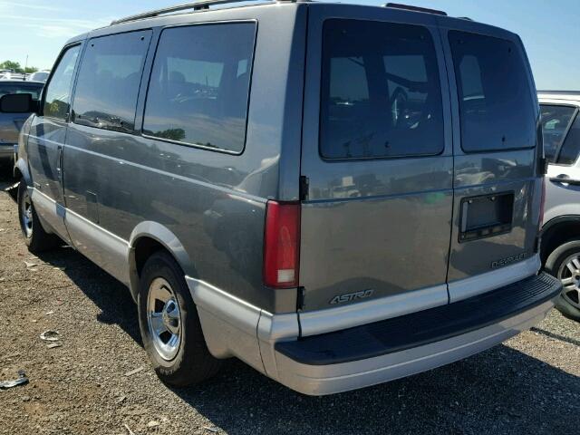 1GNDM19W2YB108095 - 2000 CHEVROLET ASTRO GRAY photo 3