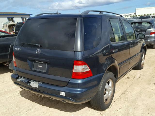 4JGAB54E42A359281 - 2002 MERCEDES-BENZ ML 320 BLUE photo 4