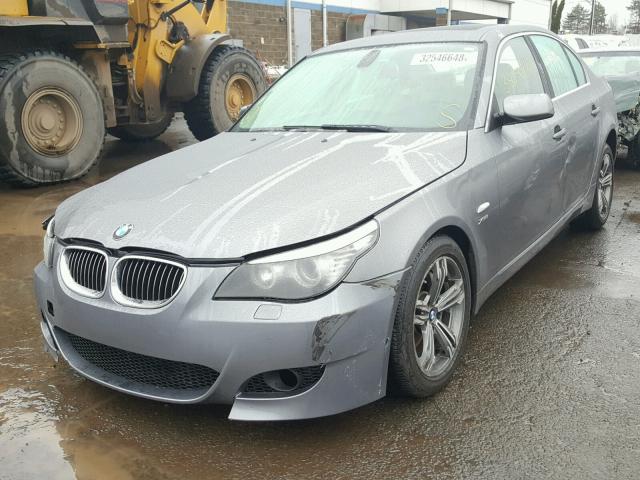 WBANV13529C155954 - 2009 BMW 528 XI GRAY photo 2