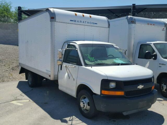 1GBJG31U931105125 - 2003 CHEVROLET EXPRESS G3 WHITE photo 1