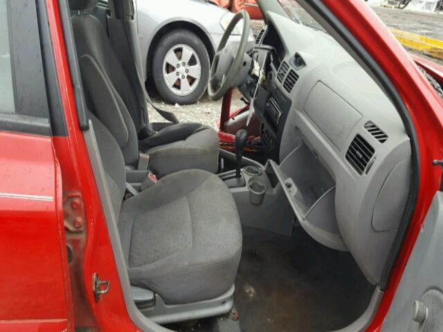 KNADC125346303233 - 2004 KIA RIO RED photo 5