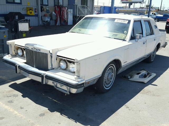 1MRBP96F5CY683126 - 1982 LINCOLN MARK VI BEIGE photo 2