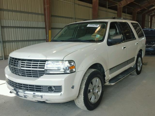5LMFU27597LJ00210 - 2007 LINCOLN NAVIGATOR 白色 照片 2