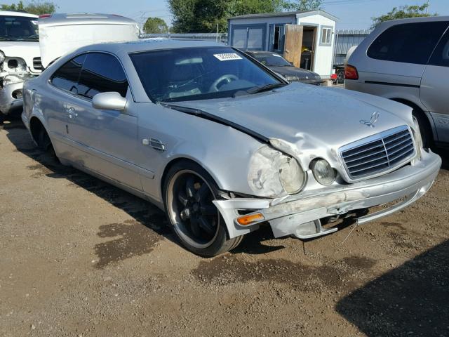 WDBLJ65G5WF045068 - 1998 MERCEDES-BENZ CLK 320 SILVER photo 1