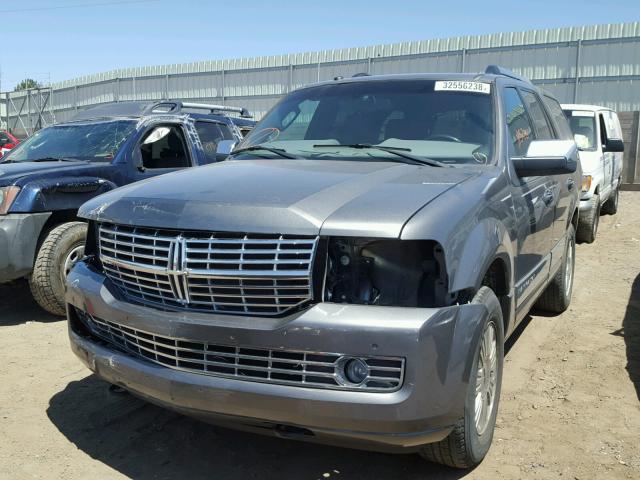 5LMJJ2J50AEJ07327 - 2010 LINCOLN NAVIGATOR 灰色 照片 2