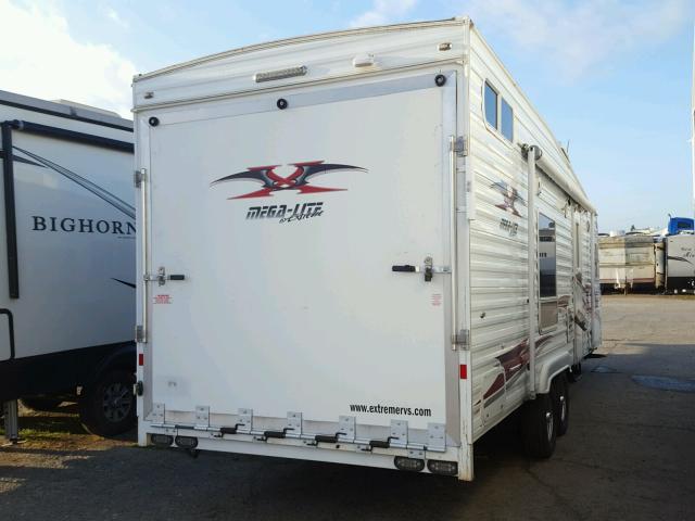 5XT25ST2882102920 - 2008 EXTR TOY HAULER RED photo 4