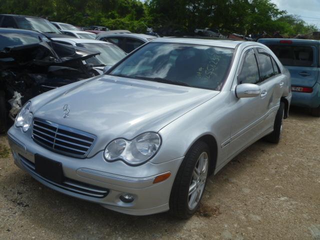 WDBRF92H67F925269 - 2007 MERCEDES-BENZ C 280 4MAT SILVER photo 2