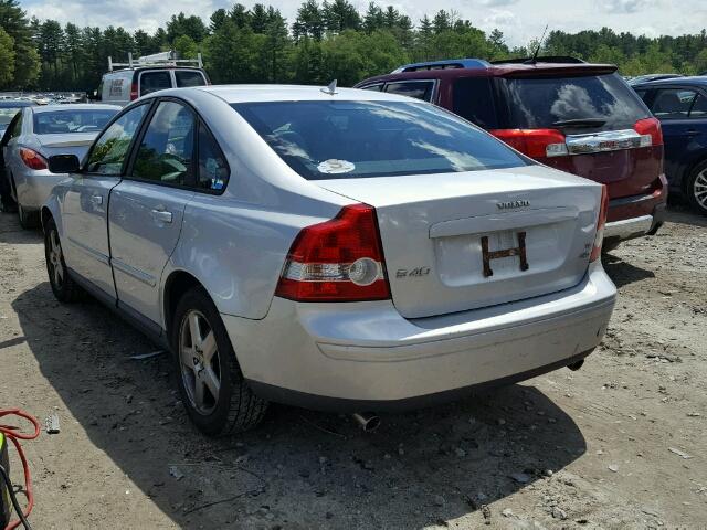 YV1MH682252077686 - 2005 VOLVO S40 T5 AWD SILVER photo 3