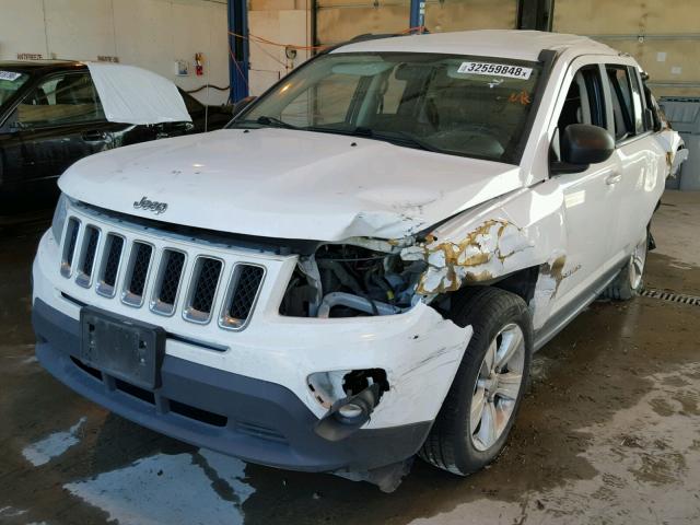 1C4NJDBB5CD582781 - 2012 JEEP COMPASS SP WHITE photo 2