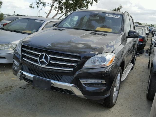 4JGDA5HB2CA040351 - 2012 MERCEDES-BENZ ML 350 4MA BLACK photo 2