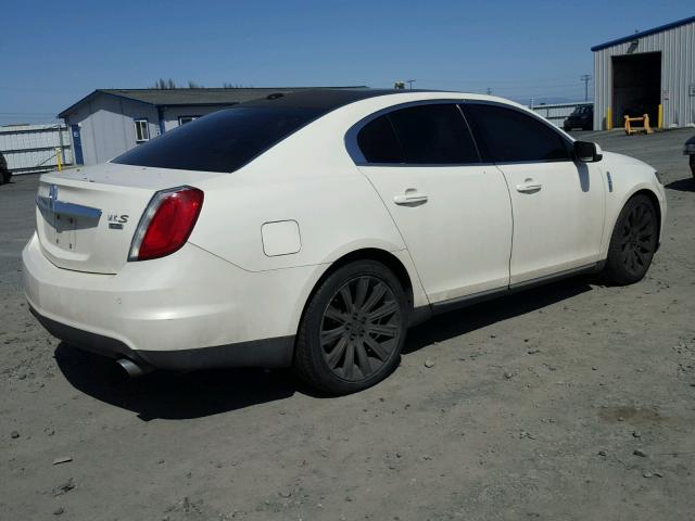 1LNHM94R39G607790 - 2009 LINCOLN MKS WHITE photo 4