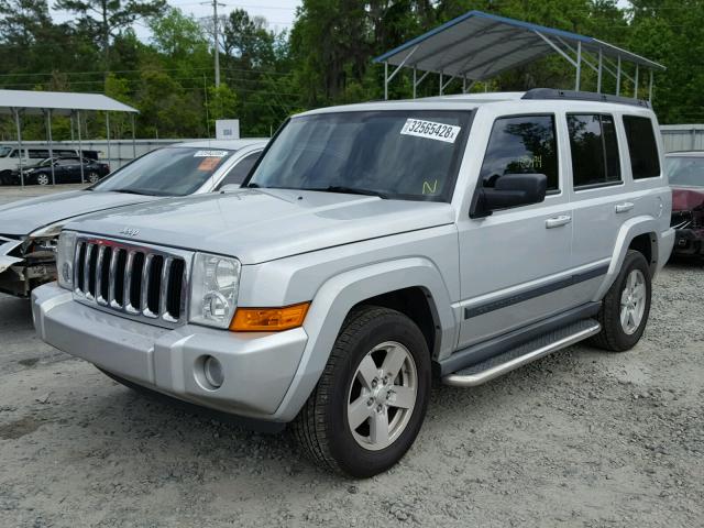 1J8HH48K57C518681 - 2007 JEEP COMMANDER SILVER photo 2