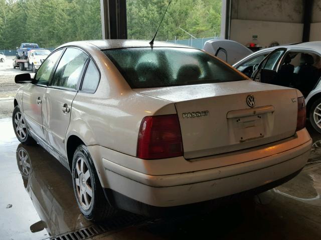 WVWPD63B0XE497468 - 1999 VOLKSWAGEN PASSAT GLX 银色 照片 3