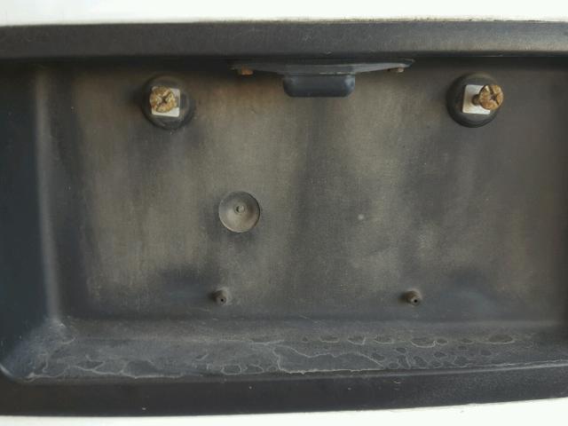 1GCFG25W3Y1167747 - 2000 CHEVROLET EXPRESS G2 WHITE photo 9