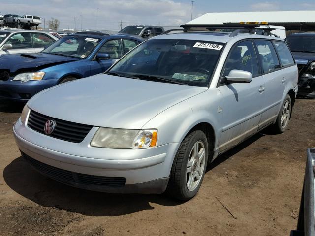 WVWJH63B41E031737 - 2001 VOLKSWAGEN PASSAT GLX 银色 照片 2