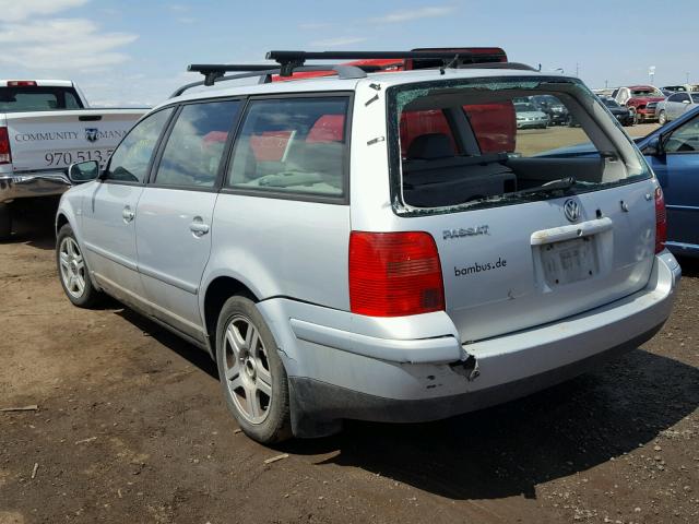 WVWJH63B41E031737 - 2001 VOLKSWAGEN PASSAT GLX 银色 照片 3