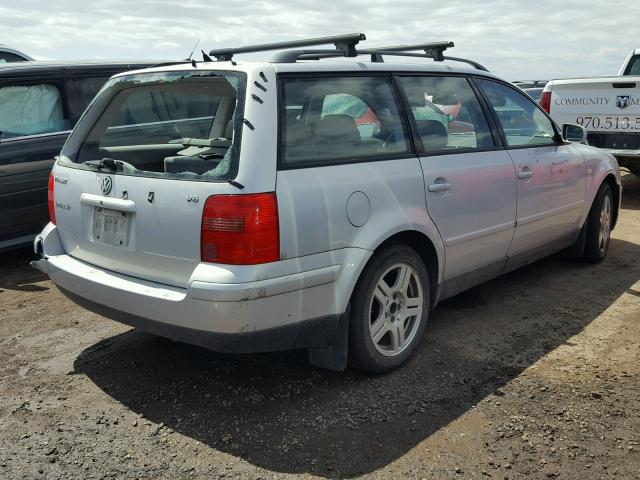 WVWJH63B41E031737 - 2001 VOLKSWAGEN PASSAT GLX 银色 照片 4
