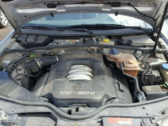 WVWJH63B41E031737 - 2001 VOLKSWAGEN PASSAT GLX 银色 照片 7