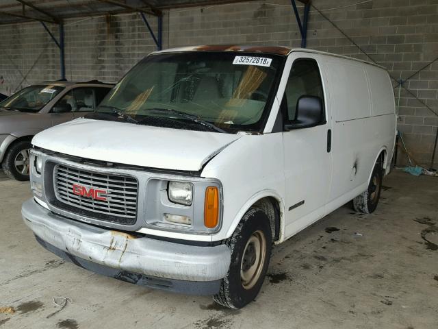 1GTFG25M2Y1902880 - 2000 GMC SAVANA G25 WHITE photo 2