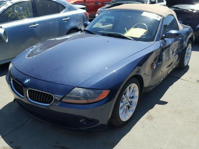 4USBT33413LR65298 - 2003 BMW Z4 2.5 BLUE photo 2