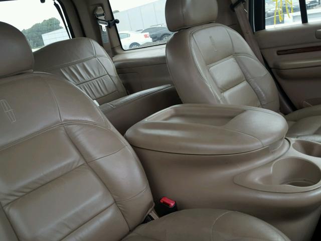 5LMPU28L6XLJ14941 - 1999 LINCOLN NAVIGATOR 白色 照片 6