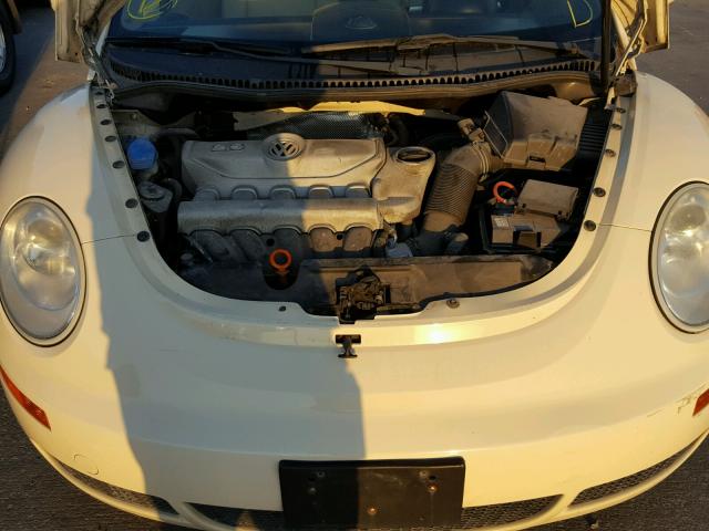 3VWPG31Y88M416691 - 2008 VOLKSWAGEN NEW BEETLE 奶油色 照片 7