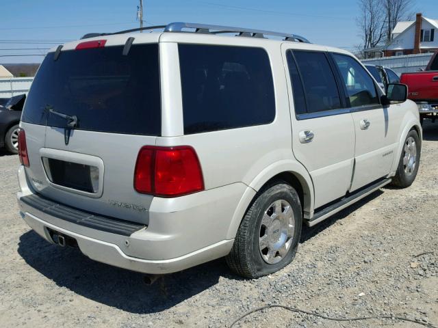 5LMFU28585LJ05166 - 2005 LINCOLN NAVIGATOR 白色 照片 4
