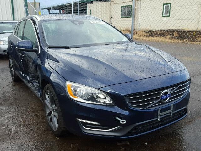 YV140MEK7F1258595 - 2015 VOLVO V60 BLUE photo 1