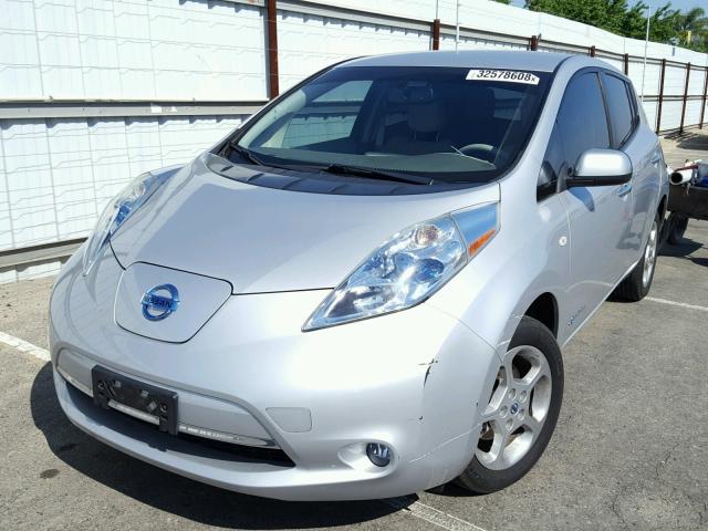 JN1AZ0CP4BT006908 - 2011 NISSAN LEAF SV SILVER photo 2